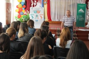Cafeneaua publică „Învățăm cum să votăm” în cadrul proiectului „Aleg și eu-e dreptul meu!”