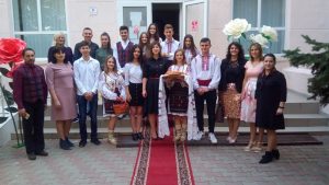 LA MULȚI ANI DRAGI COLEGI, STIMAȚI PEDAGOGI, DISTINȘI DASCĂLI !!!