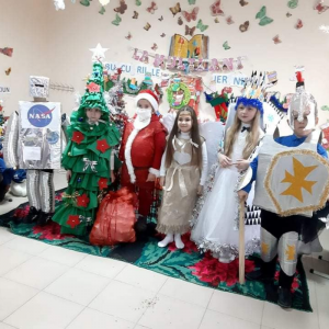 Onoare pentru instituția noastră! Mulțumim tuturor părinților care au demonstrat măiestrie și creativitate. Mulțumim echipei de proiect!!! Sărbători fericite!!!